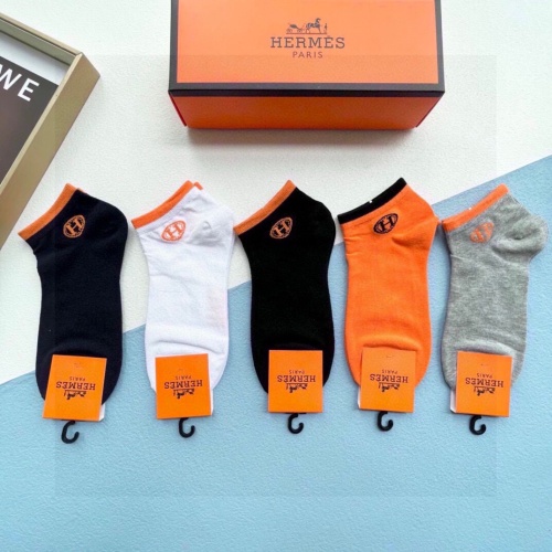 Cheap Hermes Socks #1237747 Replica Wholesale [$27.00 USD] [ITEM#1237747] on Replica Hermes Socks