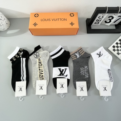 Cheap Louis Vuitton LV Socks #1237771 Replica Wholesale [$25.00 USD] [ITEM#1237771] on Replica Louis Vuitton LV Socks