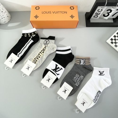 Cheap Louis Vuitton LV Socks #1237771 Replica Wholesale [$25.00 USD] [ITEM#1237771] on Replica Louis Vuitton LV Socks