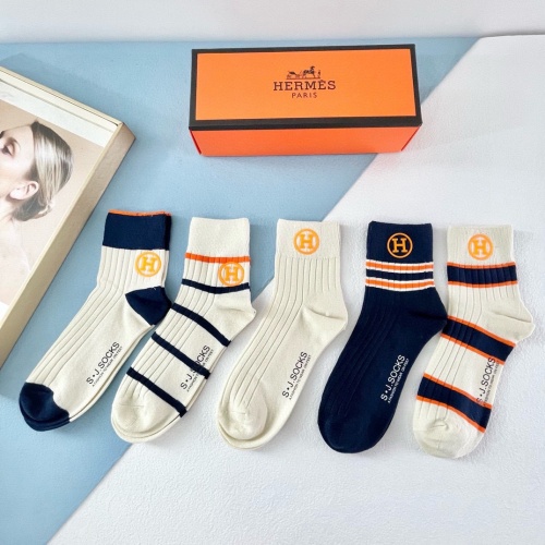 Cheap Hermes Socks #1237826 Replica Wholesale [$32.00 USD] [ITEM#1237826] on Replica Hermes Socks