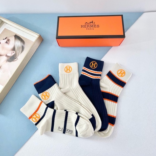 Cheap Hermes Socks #1237826 Replica Wholesale [$32.00 USD] [ITEM#1237826] on Replica Hermes Socks