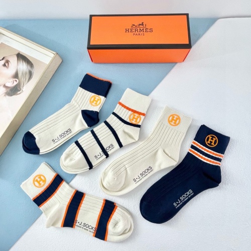 Cheap Hermes Socks #1237826 Replica Wholesale [$32.00 USD] [ITEM#1237826] on Replica Hermes Socks