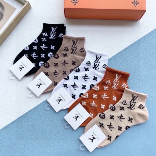 Cheap Louis Vuitton LV Socks For Women #1237831 Replica Wholesale [$27.00 USD] [ITEM#1237831] on Replica Louis Vuitton LV Socks