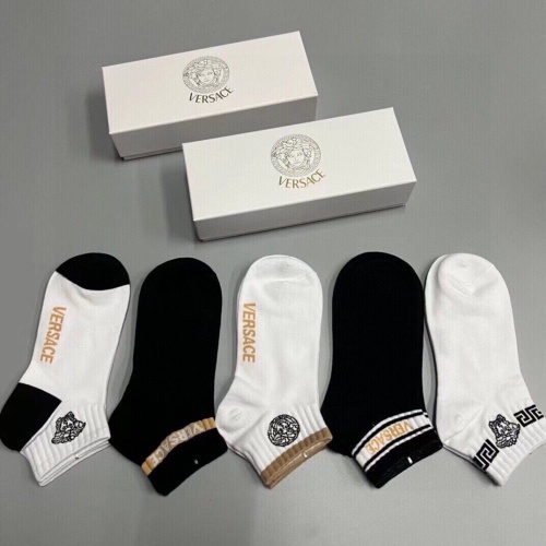 Cheap Versace Socks For Men #1237838 Replica Wholesale [$25.00 USD] [ITEM#1237838] on Replica Versace Socks