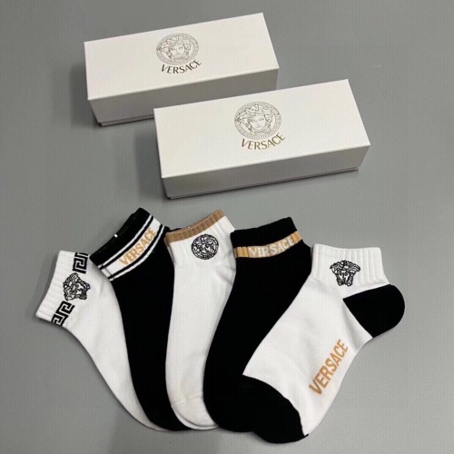 Cheap Versace Socks For Men #1237838 Replica Wholesale [$25.00 USD] [ITEM#1237838] on Replica Versace Socks