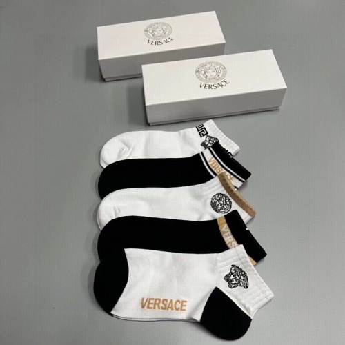 Cheap Versace Socks For Men #1237838 Replica Wholesale [$25.00 USD] [ITEM#1237838] on Replica Versace Socks