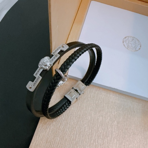 Cheap Versace Bracelets #1238754 Replica Wholesale [$45.00 USD] [ITEM#1238754] on Replica Versace Bracelets