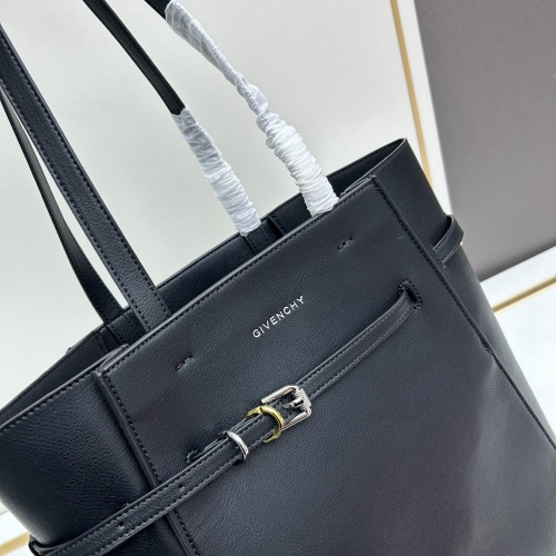 Cheap Givenchy AAA Quality Shoulder Bags For Women #1238756 Replica Wholesale [$96.00 USD] [ITEM#1238756] on Replica Givenchy AAA Quality Shoulder Bags