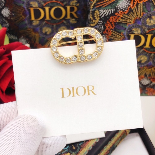 Cheap Christian Dior Brooches For Women #1238936 Replica Wholesale [$27.00 USD] [ITEM#1238936] on Replica Christian Dior Brooches