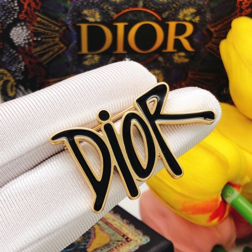 Cheap Christian Dior Brooches For Women #1238938 Replica Wholesale [$27.00 USD] [ITEM#1238938] on Replica Christian Dior Brooches