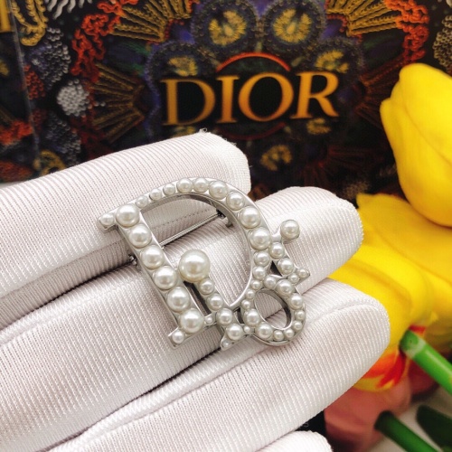 Cheap Christian Dior Brooches For Women #1238940 Replica Wholesale [$27.00 USD] [ITEM#1238940] on Replica Christian Dior Brooches