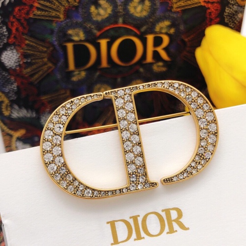 Cheap Christian Dior Brooches For Women #1238941 Replica Wholesale [$29.00 USD] [ITEM#1238941] on Replica Christian Dior Brooches