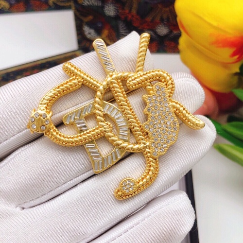 Cheap Christian Dior Brooches For Women #1238943 Replica Wholesale [$27.00 USD] [ITEM#1238943] on Replica Christian Dior Brooches