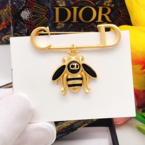 Cheap Christian Dior Brooches For Women #1238951 Replica Wholesale [$27.00 USD] [ITEM#1238951] on Replica Christian Dior Brooches