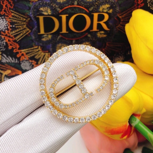 Cheap Christian Dior Brooches For Women #1238953 Replica Wholesale [$29.00 USD] [ITEM#1238953] on Replica Christian Dior Brooches