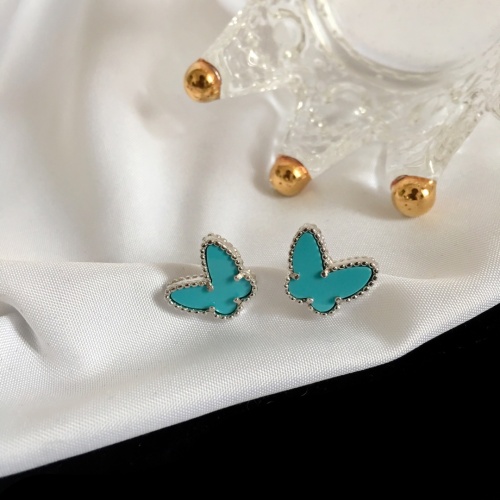 Cheap Van Cleef &amp; Arpels Earrings For Women #1239121 Replica Wholesale [$25.00 USD] [ITEM#1239121] on Replica Van Cleef &amp; Arpels Earrings