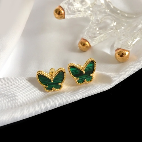 Cheap Van Cleef &amp; Arpels Earrings For Women #1239128 Replica Wholesale [$25.00 USD] [ITEM#1239128] on Replica Van Cleef &amp; Arpels Earrings