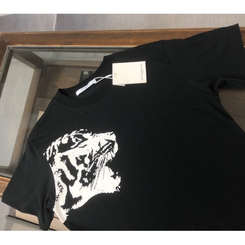 Cheap Givenchy T-Shirts Short Sleeved For Unisex #1239267 Replica Wholesale [$41.00 USD] [ITEM#1239267] on Replica Givenchy T-Shirts