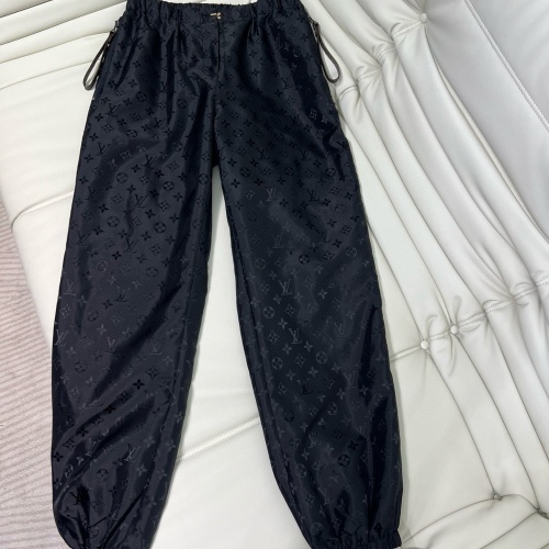 Cheap Louis Vuitton LV Tracksuits Long Sleeved For Women #1239579 Replica Wholesale [$122.00 USD] [ITEM#1239579] on Replica Louis Vuitton LV Tracksuits