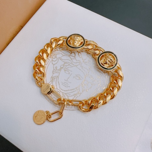 Cheap Versace Bracelets #1239740 Replica Wholesale [$56.00 USD] [ITEM#1239740] on Replica Versace Bracelets