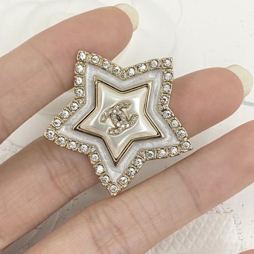 Cheap Chanel Brooches For Women #1239842 Replica Wholesale [$34.00 USD] [ITEM#1239842] on Replica Chanel Brooches