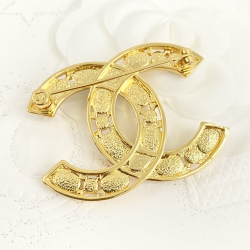 Cheap Chanel Brooches For Women #1239843 Replica Wholesale [$38.00 USD] [ITEM#1239843] on Replica Chanel Brooches