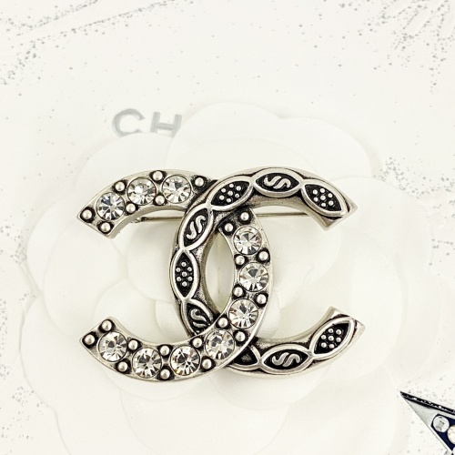 Cheap Chanel Brooches For Women #1239875 Replica Wholesale [$32.00 USD] [ITEM#1239875] on Replica Chanel Brooches