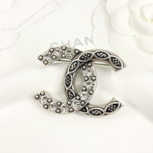 Cheap Chanel Brooches For Women #1239875 Replica Wholesale [$32.00 USD] [ITEM#1239875] on Replica Chanel Brooches