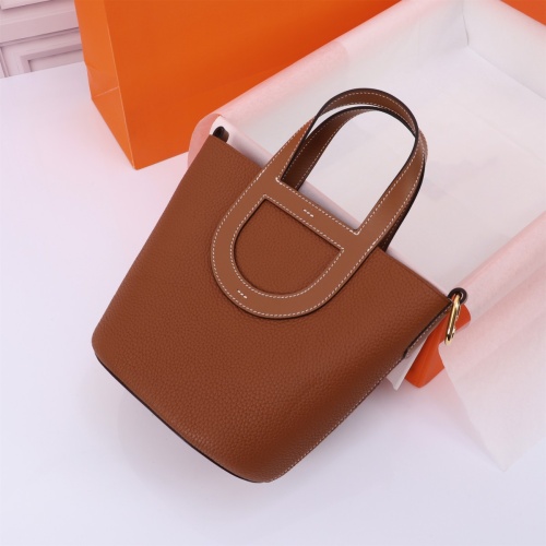 Cheap Hermes AAA Quality Handbags In Gold For Women #1240532 Replica Wholesale [$240.00 USD] [ITEM#1240532] on Replica Hermes AAA Quality Handbags