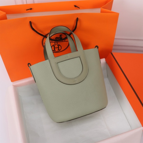 Cheap Hermes AAA Quality Handbags In Gold For Women #1240542 Replica Wholesale [$240.00 USD] [ITEM#1240542] on Replica Hermes AAA Quality Handbags