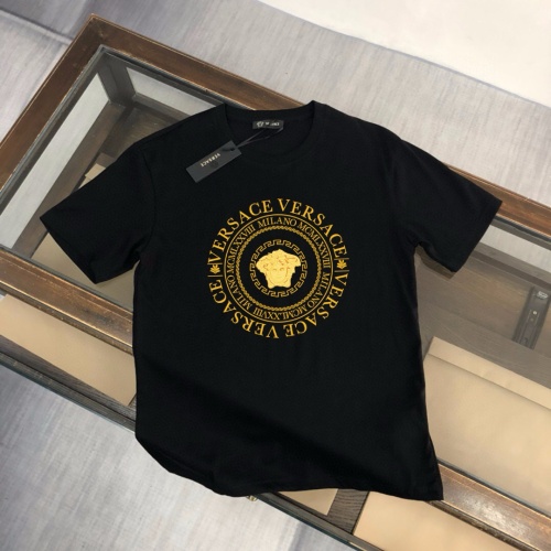 Cheap Versace T-Shirts Short Sleeved For Unisex #1241296 Replica Wholesale [$32.00 USD] [ITEM#1241296] on Replica Versace T-Shirts