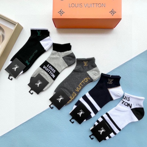 Cheap Louis Vuitton LV Socks For Men #1242081 Replica Wholesale [$25.00 USD] [ITEM#1242081] on Replica Louis Vuitton LV Socks