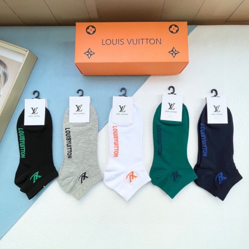 Cheap Louis Vuitton LV Socks For Women #1242163 Replica Wholesale [$27.00 USD] [ITEM#1242163] on Replica Louis Vuitton LV Socks