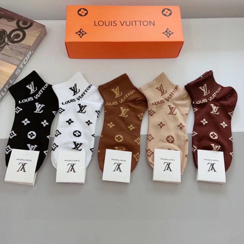 Cheap Louis Vuitton LV Socks #1242243 Replica Wholesale [$27.00 USD] [ITEM#1242243] on Replica Louis Vuitton LV Socks