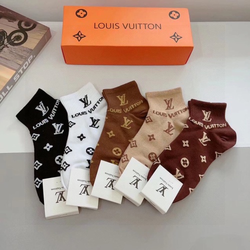 Cheap Louis Vuitton LV Socks #1242243 Replica Wholesale [$27.00 USD] [ITEM#1242243] on Replica Louis Vuitton LV Socks