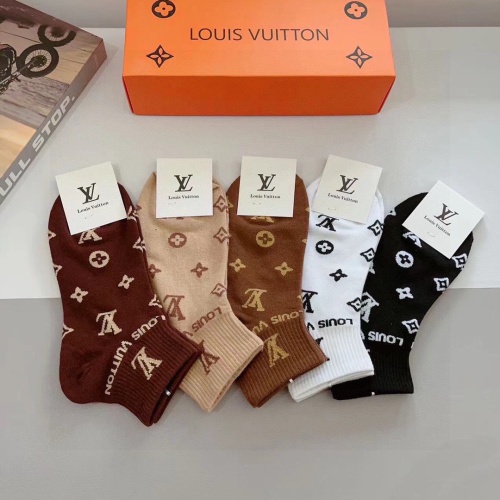 Cheap Louis Vuitton LV Socks #1242243 Replica Wholesale [$27.00 USD] [ITEM#1242243] on Replica Louis Vuitton LV Socks