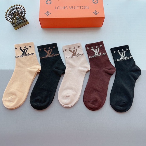 Cheap Louis Vuitton LV Socks #1242244 Replica Wholesale [$27.00 USD] [ITEM#1242244] on Replica Louis Vuitton LV Socks