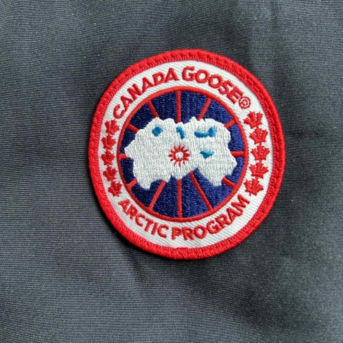 Cheap Canada Goose Down Feather Coat Long Sleeved For Women #1242277 Replica Wholesale [$212.00 USD] [ITEM#1242277] on Replica Canada Goose Down Feather Coat