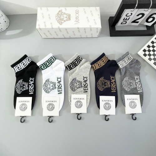 Cheap Versace Socks For Men #1242293 Replica Wholesale [$25.00 USD] [ITEM#1242293] on Replica Versace Socks