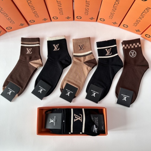 Cheap Louis Vuitton LV Socks #1242414 Replica Wholesale [$27.00 USD] [ITEM#1242414] on Replica Louis Vuitton LV Socks