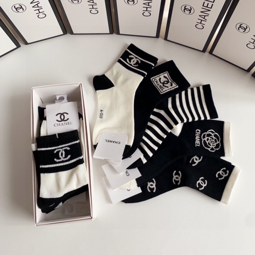 Cheap Chanel Socks #1242439 Replica Wholesale [$27.00 USD] [ITEM#1242439] on Replica Chanel Socks