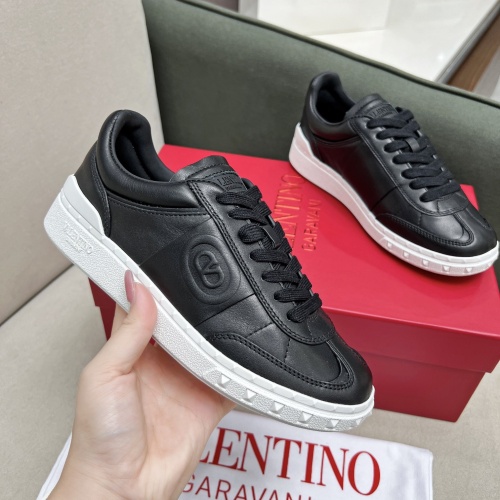 Cheap Valentino Casual Shoes For Men #1242981 Replica Wholesale [$108.00 USD] [ITEM#1242981] on Replica Valentino Casual Shoes