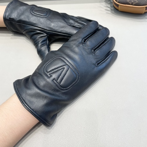 Cheap Valentino Gloves For Women #1244585 Replica Wholesale [$45.00 USD] [ITEM#1244585] on Replica Valentino Gloves