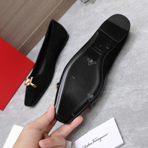 Cheap Salvatore Ferragamo Flat Shoes For Women #1245314 Replica Wholesale [$112.00 USD] [ITEM#1245314] on Replica Salvatore Ferragamo Flat Shoes