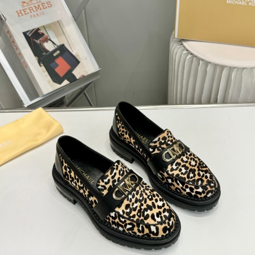 Cheap Michael Kors Leather Shoes For Women #1245586 Replica Wholesale [$96.00 USD] [ITEM#1245586] on Replica Michael Kors Leather Shoes