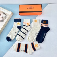 Cheap Hermes Socks #1237826 Replica Wholesale [$32.00 USD] [ITEM#1237826] on Replica Hermes Socks