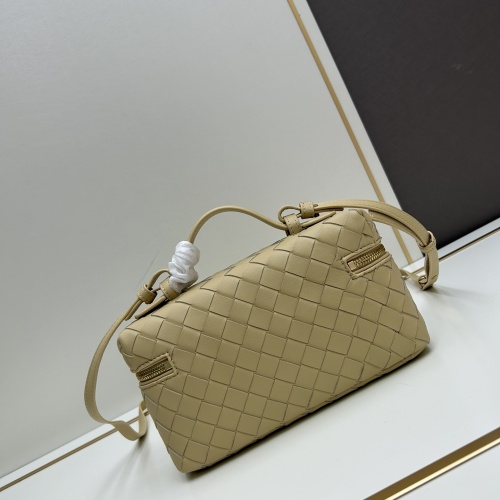 Cheap Bottega Veneta BV AAA Quality Messenger Bags For Women #1247413 Replica Wholesale [$162.00 USD] [ITEM#1247413] on Replica Bottega Veneta BV AAA Quality Messenger Bags