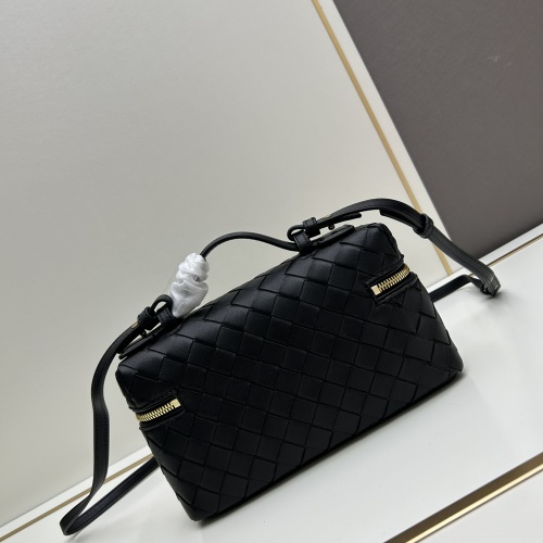 Cheap Bottega Veneta BV AAA Quality Messenger Bags For Women #1247424 Replica Wholesale [$162.00 USD] [ITEM#1247424] on Replica Bottega Veneta BV AAA Quality Messenger Bags