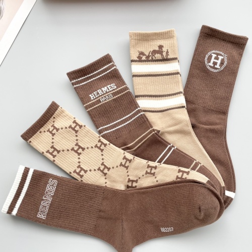 Cheap Hermes Socks #1249183 Replica Wholesale [$29.00 USD] [ITEM#1249183] on Replica Hermes Socks