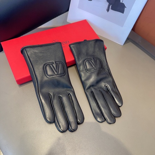 Cheap Valentino Gloves For Women #1249338 Replica Wholesale [$42.00 USD] [ITEM#1249338] on Replica Valentino Gloves